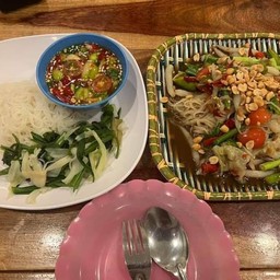 เส้นสด-น้ำแจ่ว