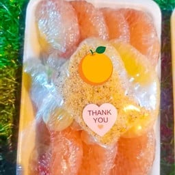 เจ๊พรส้มโอพิจิตร (เจ้าเก่าใต้สะพานทางรถไฟดอนหัวฬ่อ)