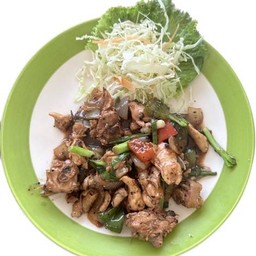 ไก่บ้านผัดพริกไทยดำ