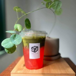 มัทฉะสตรอว์เบอร์รี่