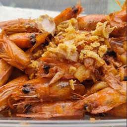 หัวกุ้งทอดกระเทียม