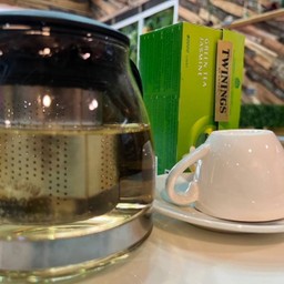 Hot Jasmine Green Tea kettle