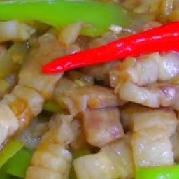 ผัดพริกหยวกหมูกรอบ