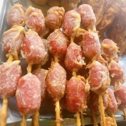 ไส้กรอกชุบแป้งทอด