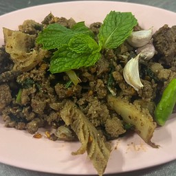 ก้อยเนื้อคั่ว