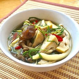 แกงเห็ดรวม