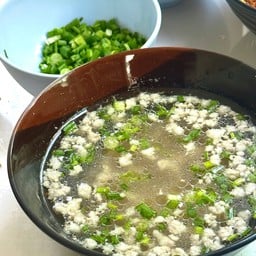 ซุปสาหร่ายหมูสับ