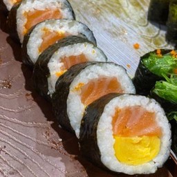 โรลแซลม่อนไข่หวาน