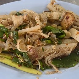 ยำผ้าขี้ริ้ว(ลาบ)