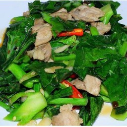 ข้าวคะน้าหมู
