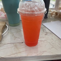 สตรอว์เบอร์รี่เย็น