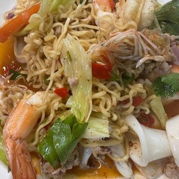 ยำมาม่า