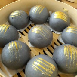 ซาลาเปางาดำลาวา  Sesame Lava Bun  [ No. 21 ]