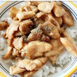 ข้าวไก่ผัดน้ำมันหอย