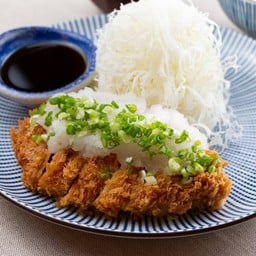 ชุดทงคัตสึสันนอกท็อปด้วยหัวไชเท้าบด