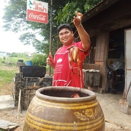 เฮียโก้หมูอบโอ่ง(สี่เผ่า)