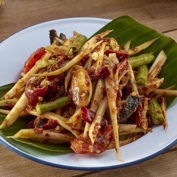 ตำปูปลาร้าคลั่กๆ