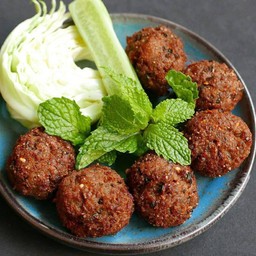 ลาบหมูทอดทรงเครื่อง