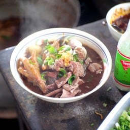 ก๋วยเตี๋ยวไก่ตุ๋นป้าสา เขาขลุง