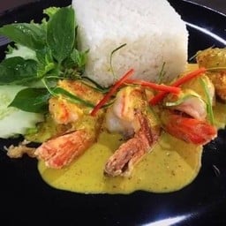 ข้าวกุ้งทอดซอสฉู่ฉี่