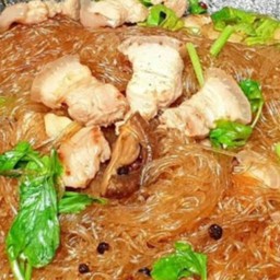 หมูสามชั้นอบวุ้นเส้น