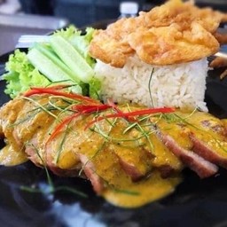 ข้าวหมูอบซอสฉู่ฉี่