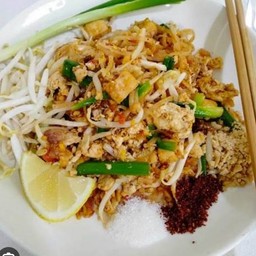 ผัดไทโบราณสูตรคุณย่า