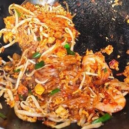 ผัดไทยคลุกพริก มาม่า