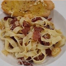 เบค่อนผัดพริกแห้ง