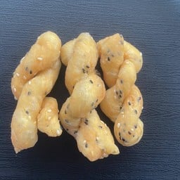 ปาท่องโก๋ กินโก๋ ( Confection C ข้างอเมซอน รพ.แพทย์รังสิต)