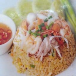 ข้าวผัดทะเล
