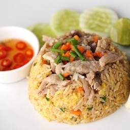 ข้าวผัดหมู