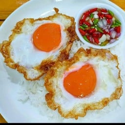 ข้าวไข่ดาว2ฟอง+พริกน้ำปลา