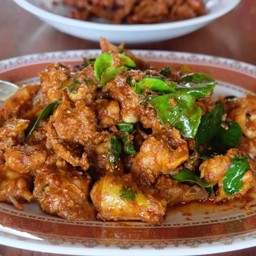 ขนมจีนน้ำยา แม่จ๋า ห้วยขวาง