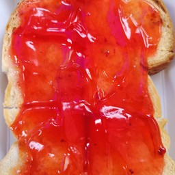 ขนมปัง เนย-สตอรเบอรี่