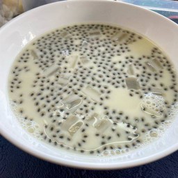 ร้านน้ำเต้าหู้พลอย ปากทางชัยพรวิถี พัทยา