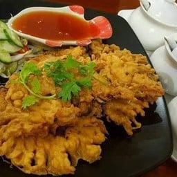 ครูแอร์ผัดไทยกุ้งสดหอยทอด