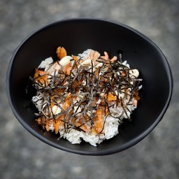 ข้าวหน้าแซลมอนมายองเนส