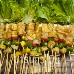 บาร์บีคิวมินิ ตลาดรถไฟ