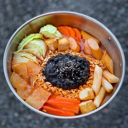 มาม่าหม้อไฟ