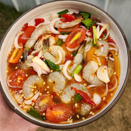 ยำกุ้งสด