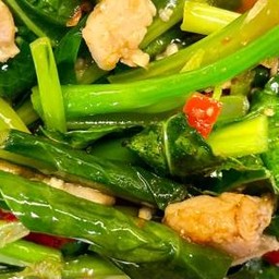 คะน้าปลาเค็ม