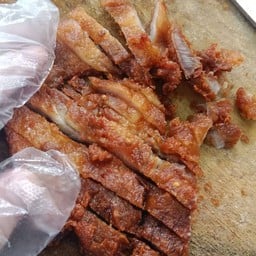หมูทอดจิ้มแจ้ว(กับข้าว)