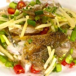 ยำปลาสลิด