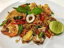 ผัดมาม่าขี้เมา