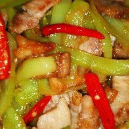 ผัดพริกอ่อน