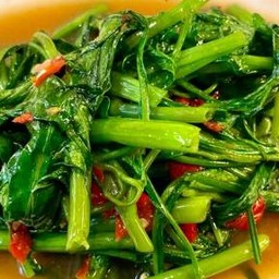 ผัดผักบุ้ง