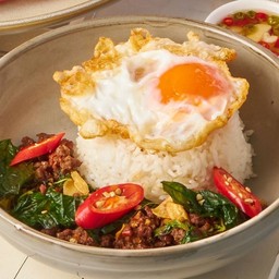 ข้าวกะเพราเนื้อวากิวสับ