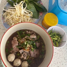 ก๋วยเตี๋ยวเรือคำชะโนดปากแซ่บ