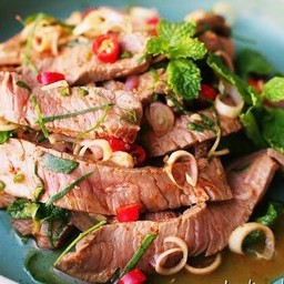 พล่าเนื้อ
